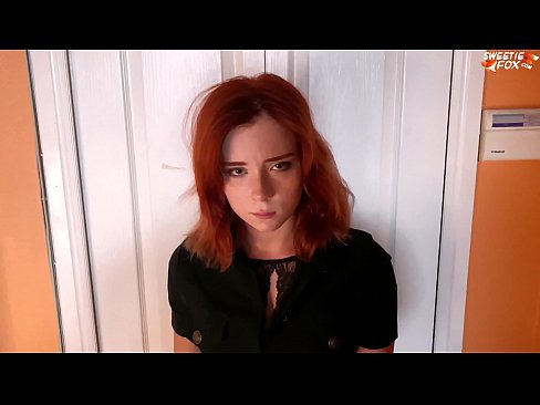 ❤️ A Guardia di Sicurezza hà punitu una bella donna per un tacchettu - Cum in bocca ❤️ Video porno à co.myteporn.ru ❤