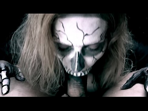 ❤️ Ragazza demonia chì succhia u cazzo cù a so bocca nera è ingoia cum. ❤️ Video porno à co.myteporn.ru ❤