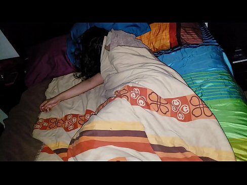 ❤️ Stepson rimprovera a so ghjovana matrigna mentre dorme. ❤️ Video porno à co.myteporn.ru ❤